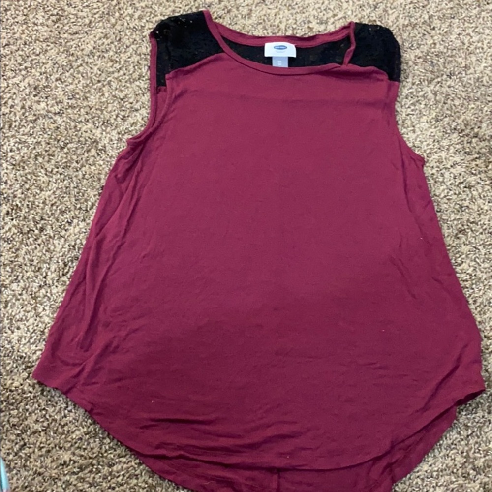 Lace shoulder accent sleeveless tunic top